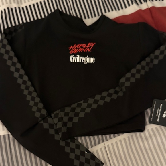 Civil Regime X Marvel Harley Quinn Crop Top Long Sleeve - Picture 3 of 9